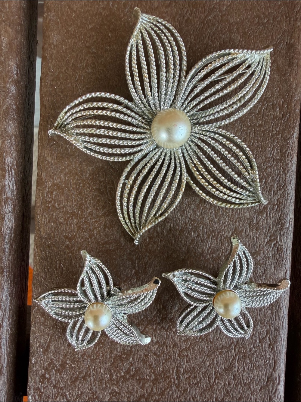 Vintage Sarah Coventry Moonflower Pin Brooch Set Clip Earrings Pearl Silver Tone